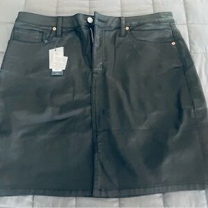 Stylish Black Leather Skirt